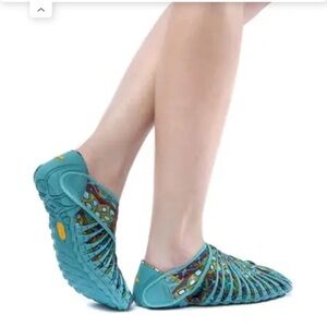 Vibram Furoshiki Phulkari Women's Teal Athletic Shoes